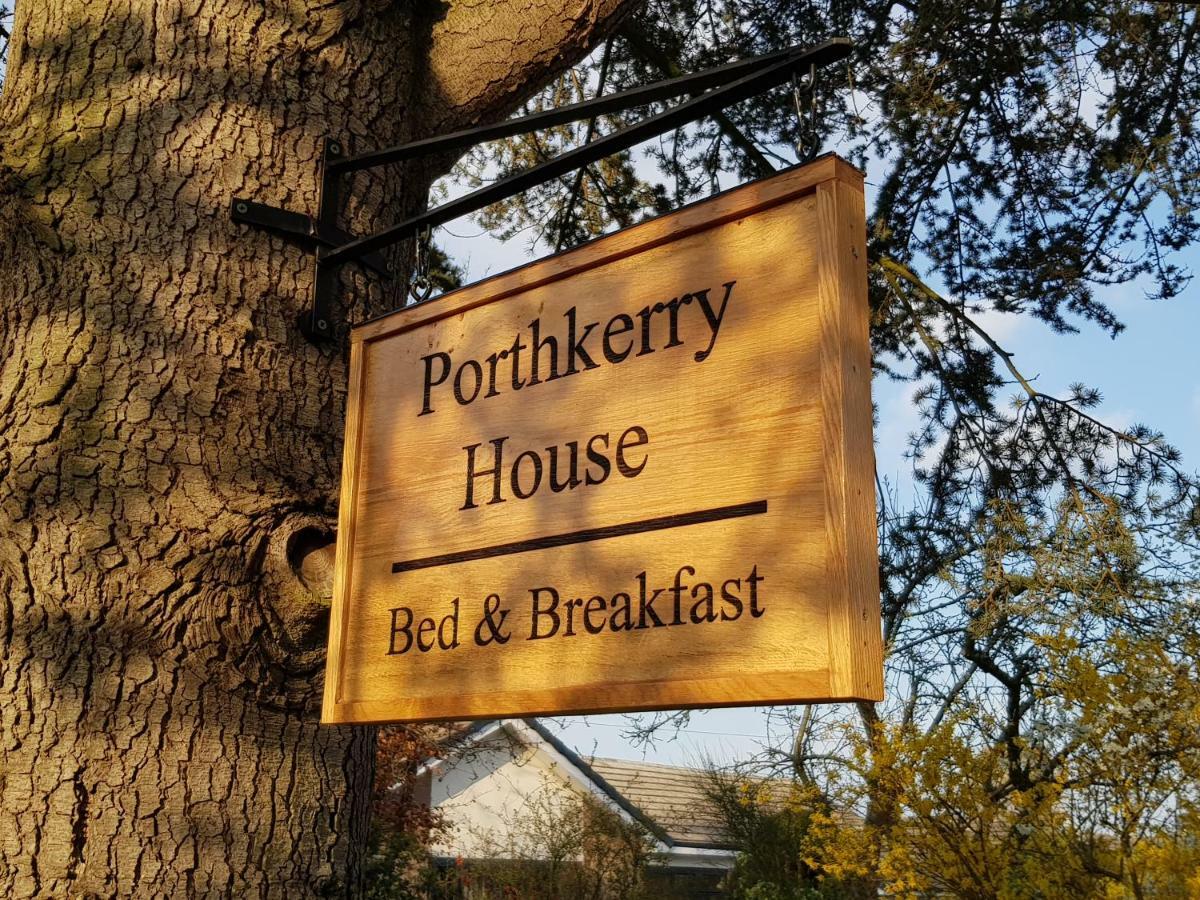 Porthkerry House Bed And Breakfast Little Budworth 外观 照片